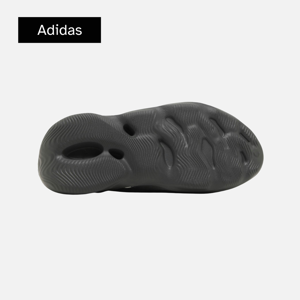 Yeezy Foam Runner 'Carbon'
