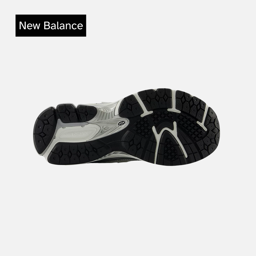 New Balance 1906R Big Kid 'Silver Metallic Black'