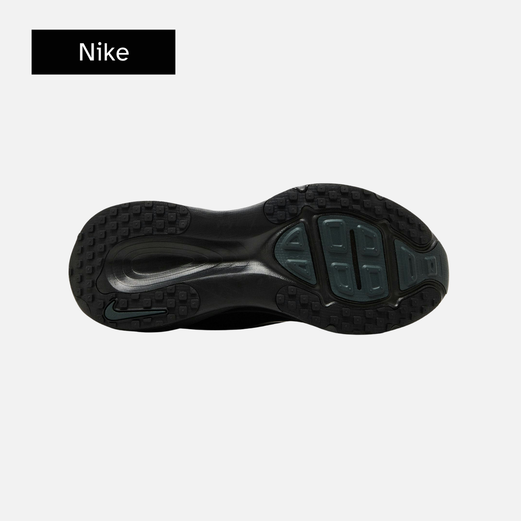 Nike Vomero 18 'Triple Black'